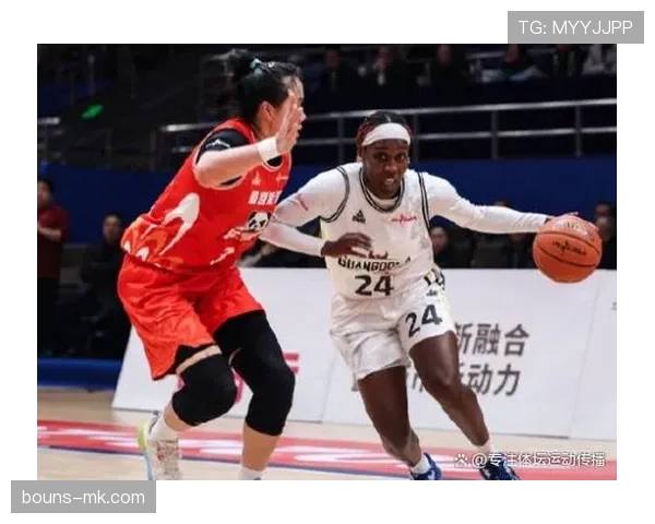 篮球“持球规则”详解：合法持球与违例的区别要点